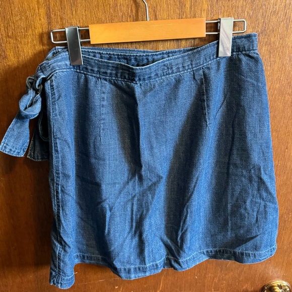 NWOT Abercrombie & Fitch wrap denim mini skirt - Picture 2 of 4